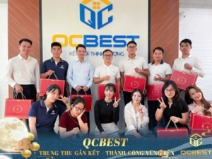 QCbest trao qua trung thu cho nhan vien QCbest