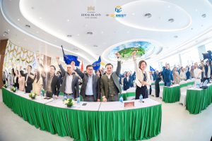 Không khí POWER UP lan tỏa mạnh mẽ, đầy khí thế.